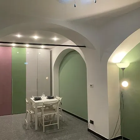 The First Molo Acquario, Porto Antico, Porto, Centro Storico * Janov
