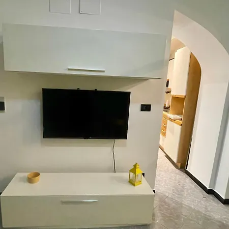 The First Molo Acquario, Porto Antico, Porto, Centro Storico Apartment Genoa
