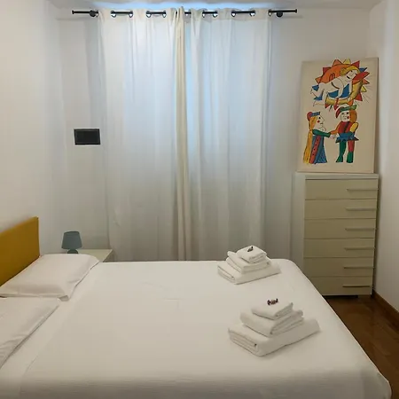 Apartment The First Molo Acquario, Porto Antico, Porto, Centro Storico Genoa