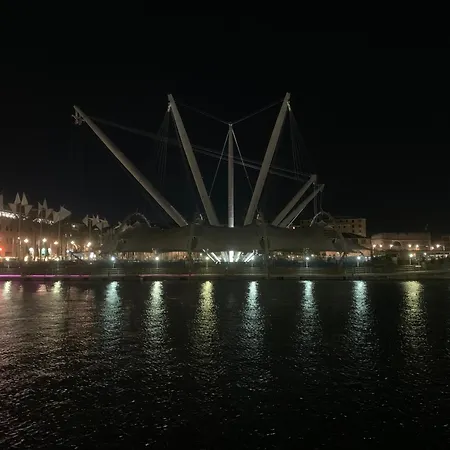 The First Molo Acquario, Porto Antico, Porto, Centro Storico Apartment Genoa