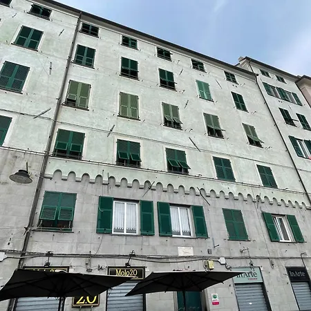 The First Molo Acquario, Porto Antico, Porto, Centro Storico Apartman *